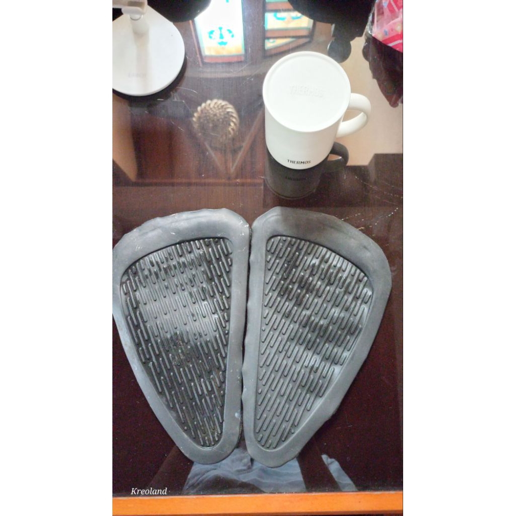 karet tangki kneepad honda dream cb72 cb77 cp77 cyp77