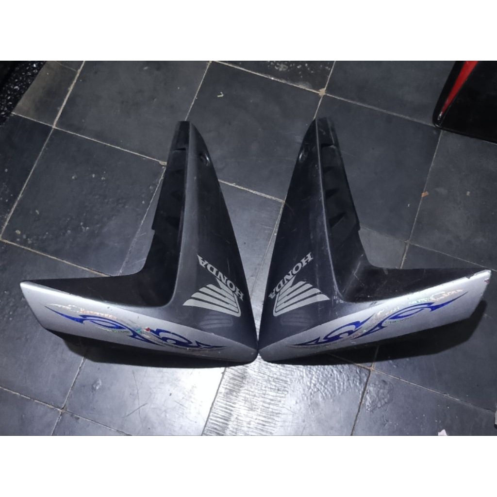 Sayap Tangki cover tangki HONDA Megapro Mono 2010-2011 ORIGINAL COPOTAN