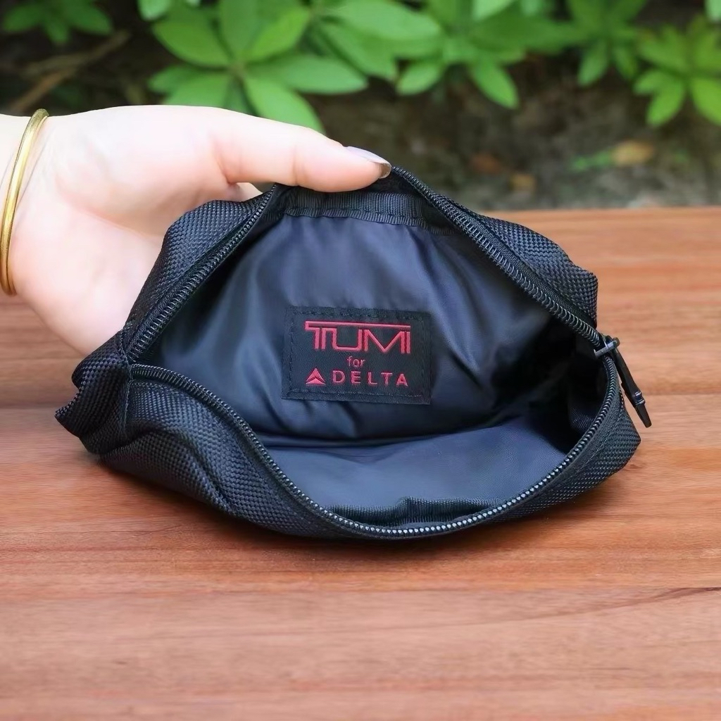 pouch tumi for delta airlines