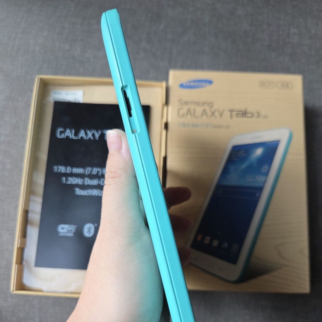 Samsung Galaxy Tab 3 Lite Tablet Second Preloved (BACA DESKRIPSI TIDAK TERIMA KOMPLAIN)