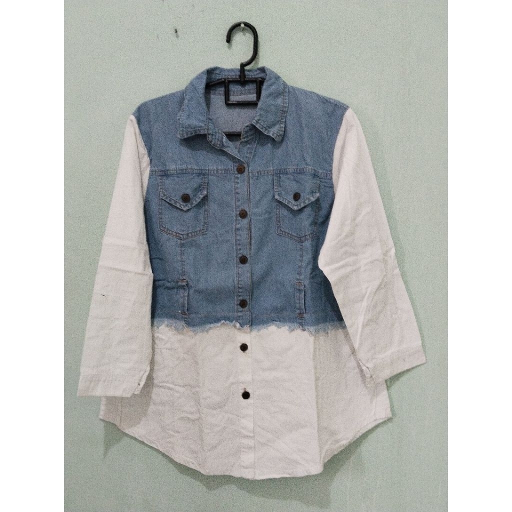 ~PRELOVED~ Baju Atasan Wanita Putih Polos dan Vest Levis
