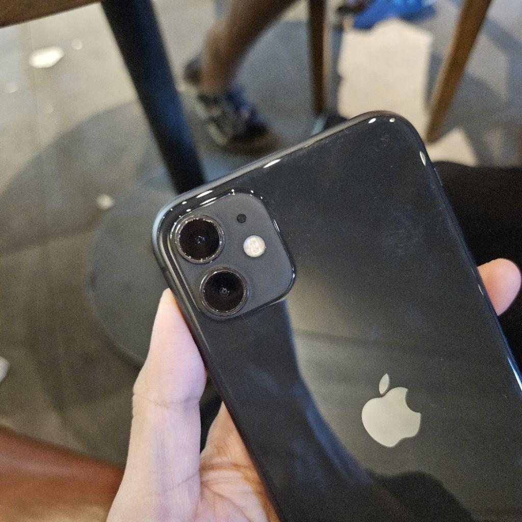 IPHONE 11 256GB Resmi ID/A BH 92% HP Second Murah