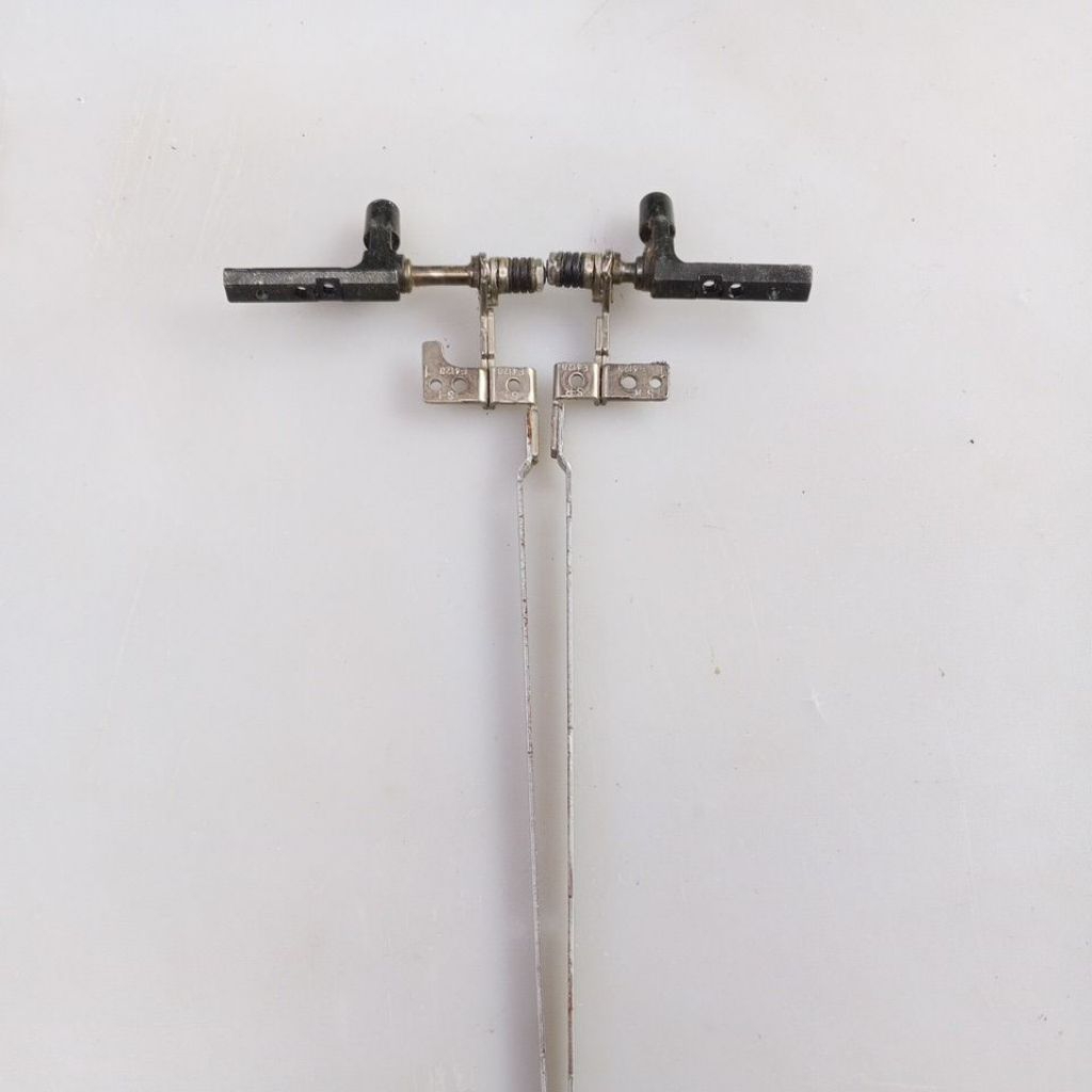Engsel laptop WEARNES QUADRA C1 1422