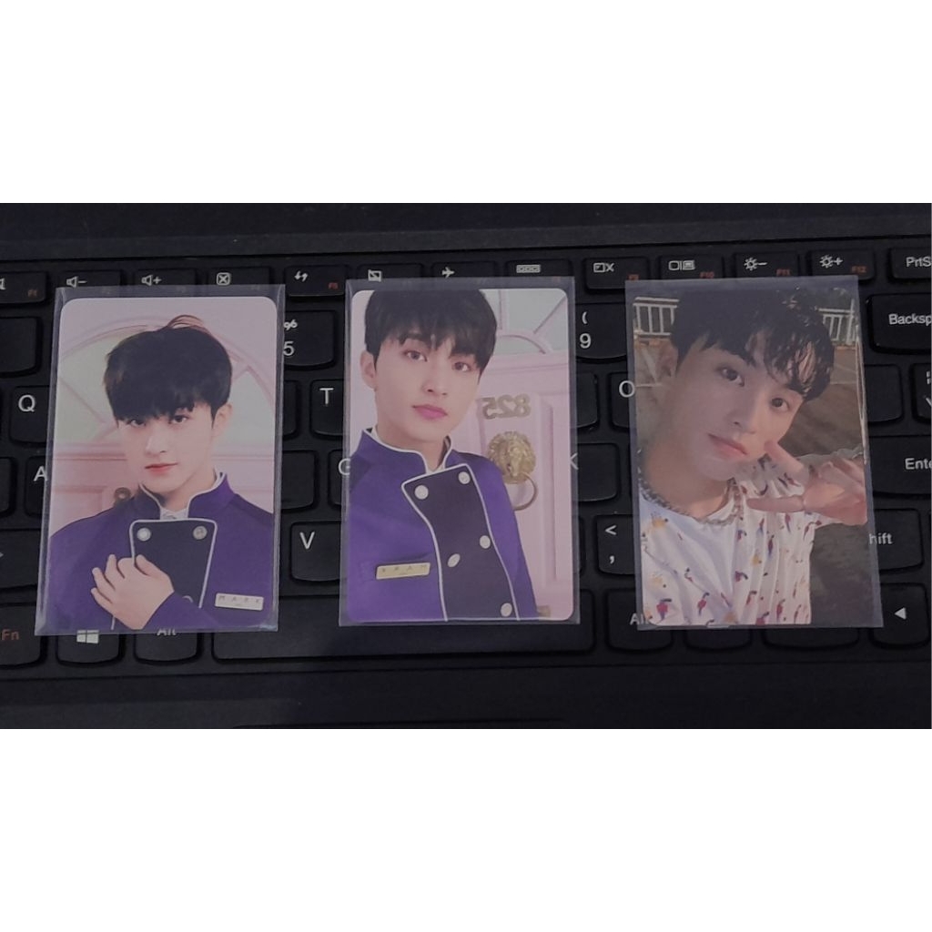 PC Photocard Mark Season's Greetings 2022 - Sticker (Seoul City Ver)