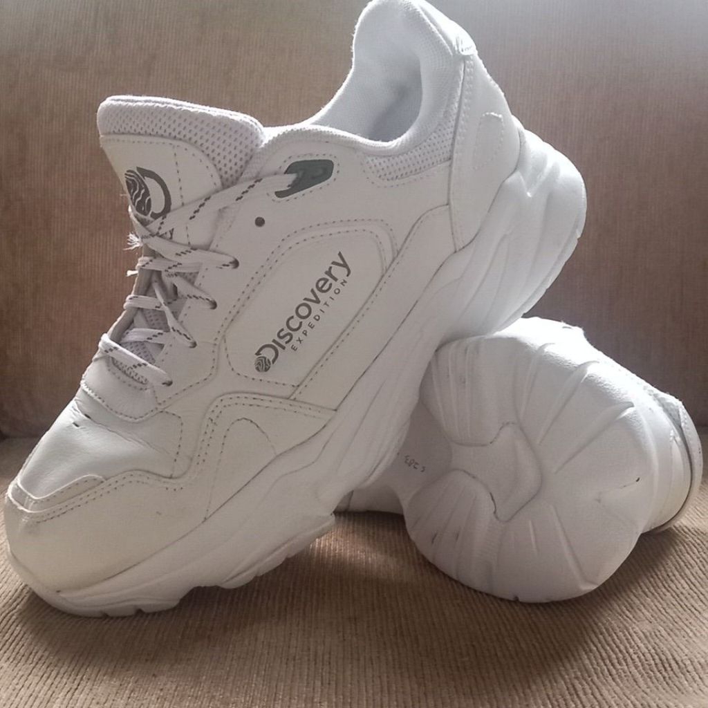 S283 sepatu40 DISCOVERY Expedition Preloved