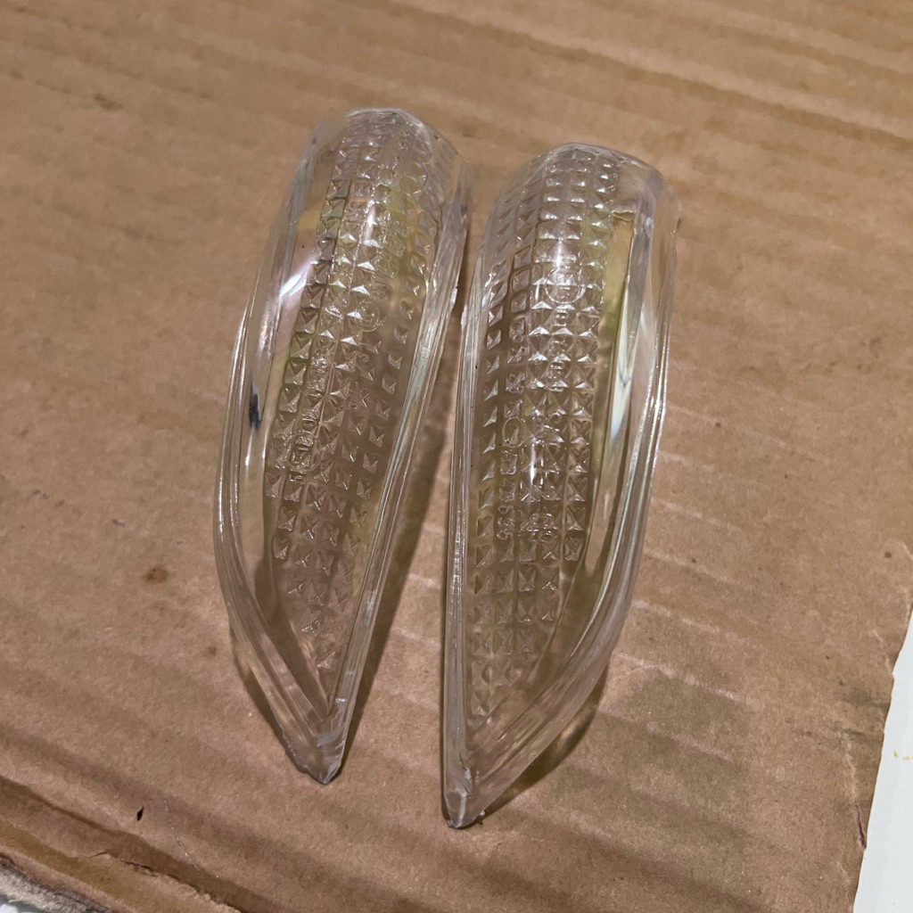 Mika Lampu Sein Spion Calya Sigra Yaris Altis Camry 2016–2021 Original