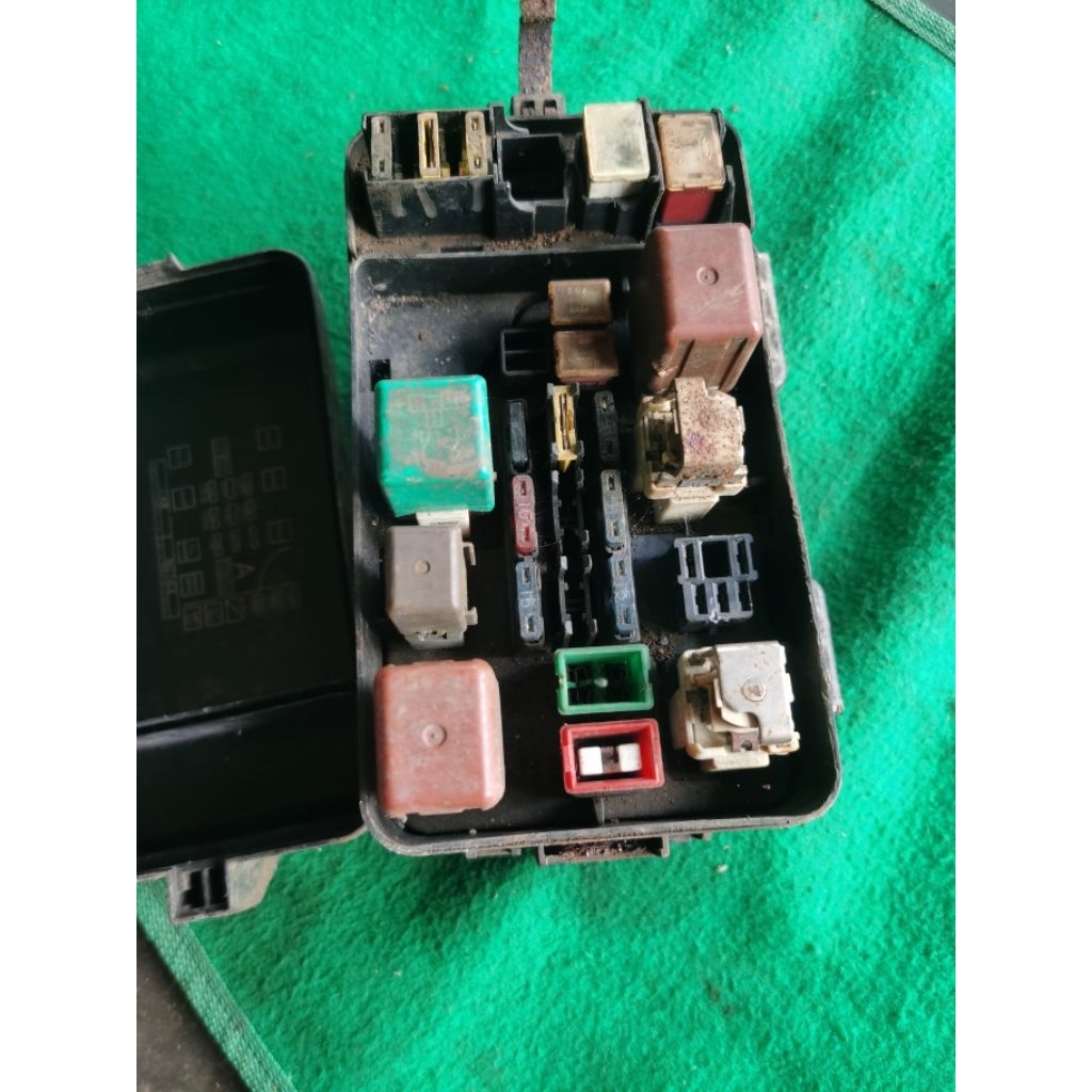 Fuse box sekring Corona absolute St191 2.0