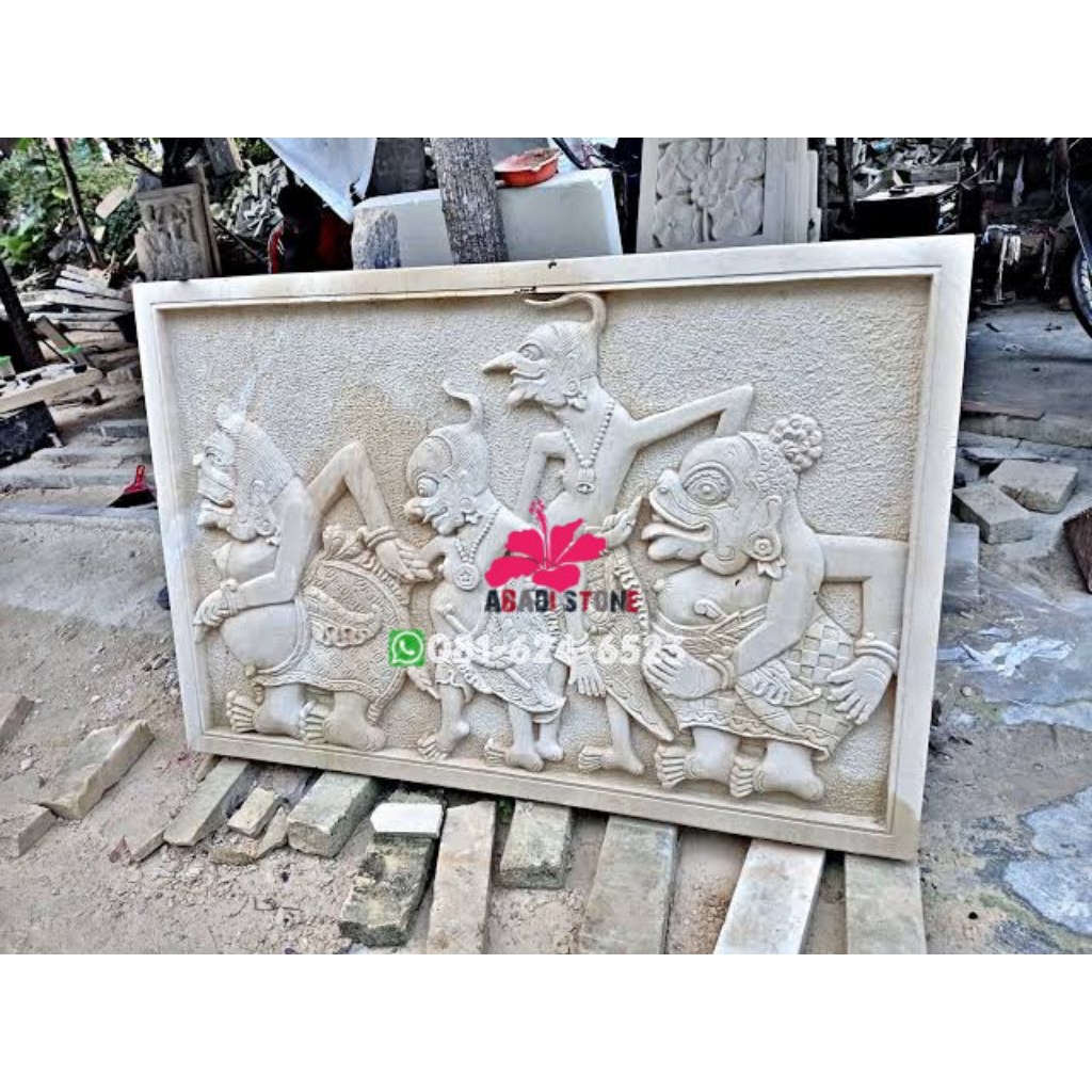 Punokawan ornamen batu alam ukiran batu putih tempel dinding hiasan dinding dekorasi rumah taman rua