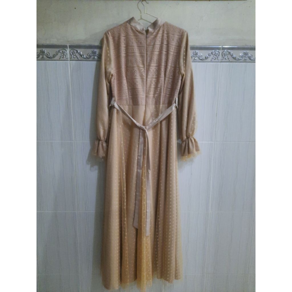 Gamis Brukat Kondangan Warna Cream
