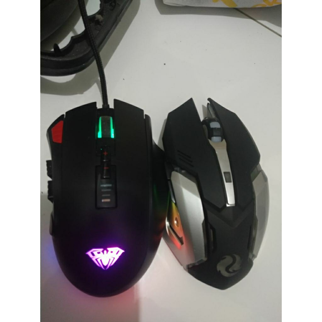 mouse kabel dan wireless second