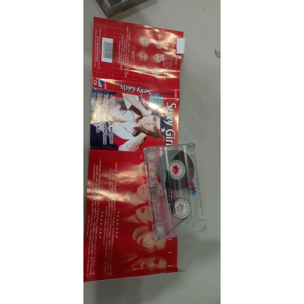 kaset pita nafa urbach album sexy girls