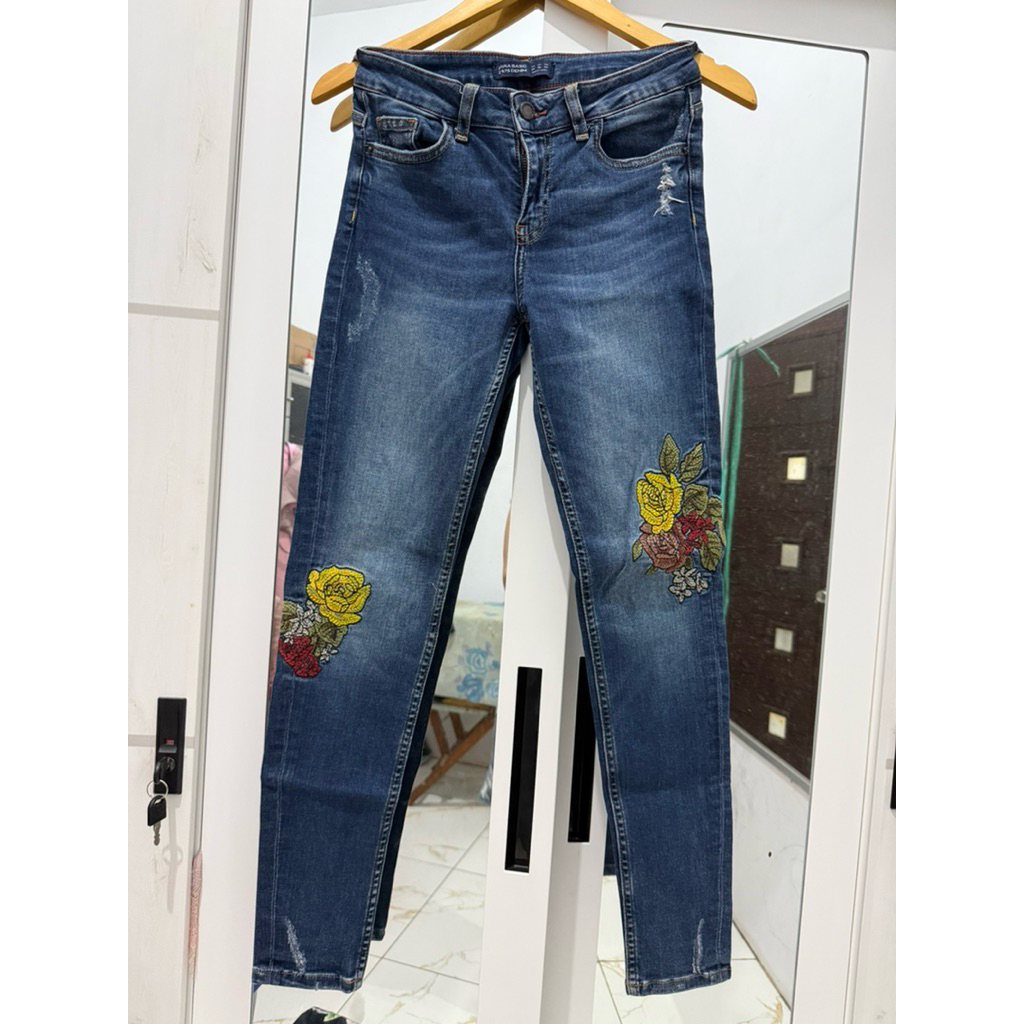 preloved zara jeans bordir woman size 34 LP 80