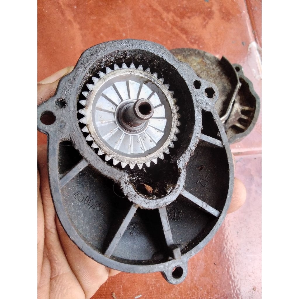 rumah gear bor makita hp1630 hp1631bekas copotan