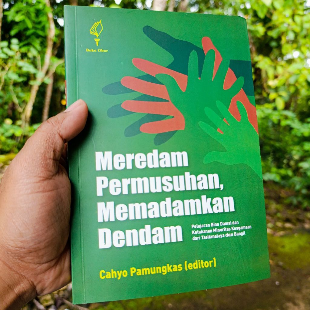 buku meredam permusuhan, memadamkan dendam - Cahyo Pamungkas original