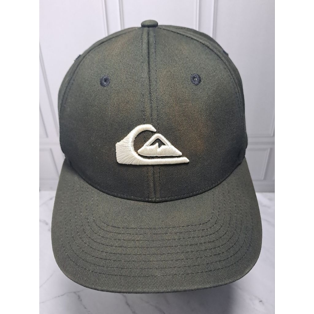 Topi Hitam Quiksilver Second / Preloved