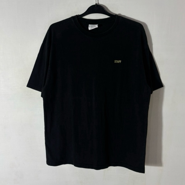 KAOS VETEMENTS HITAM