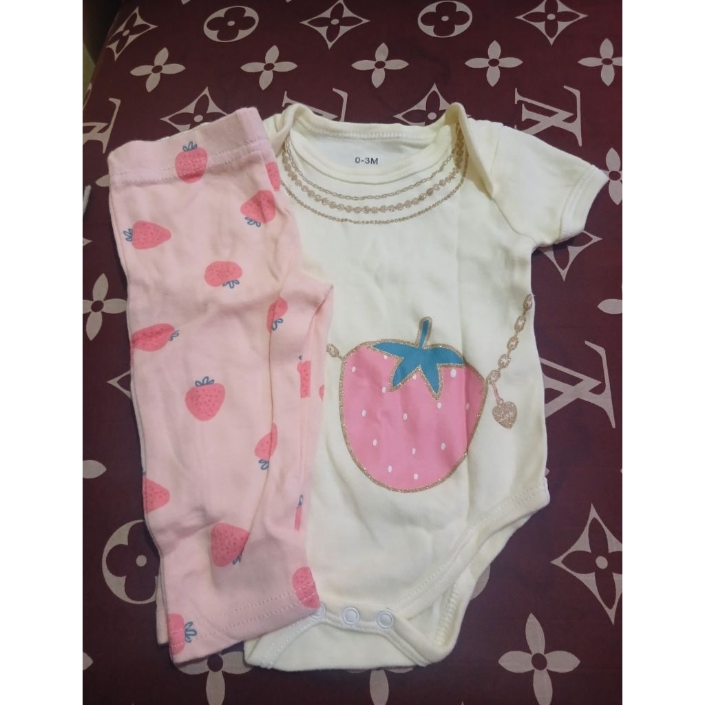 baju bayi one set preloved