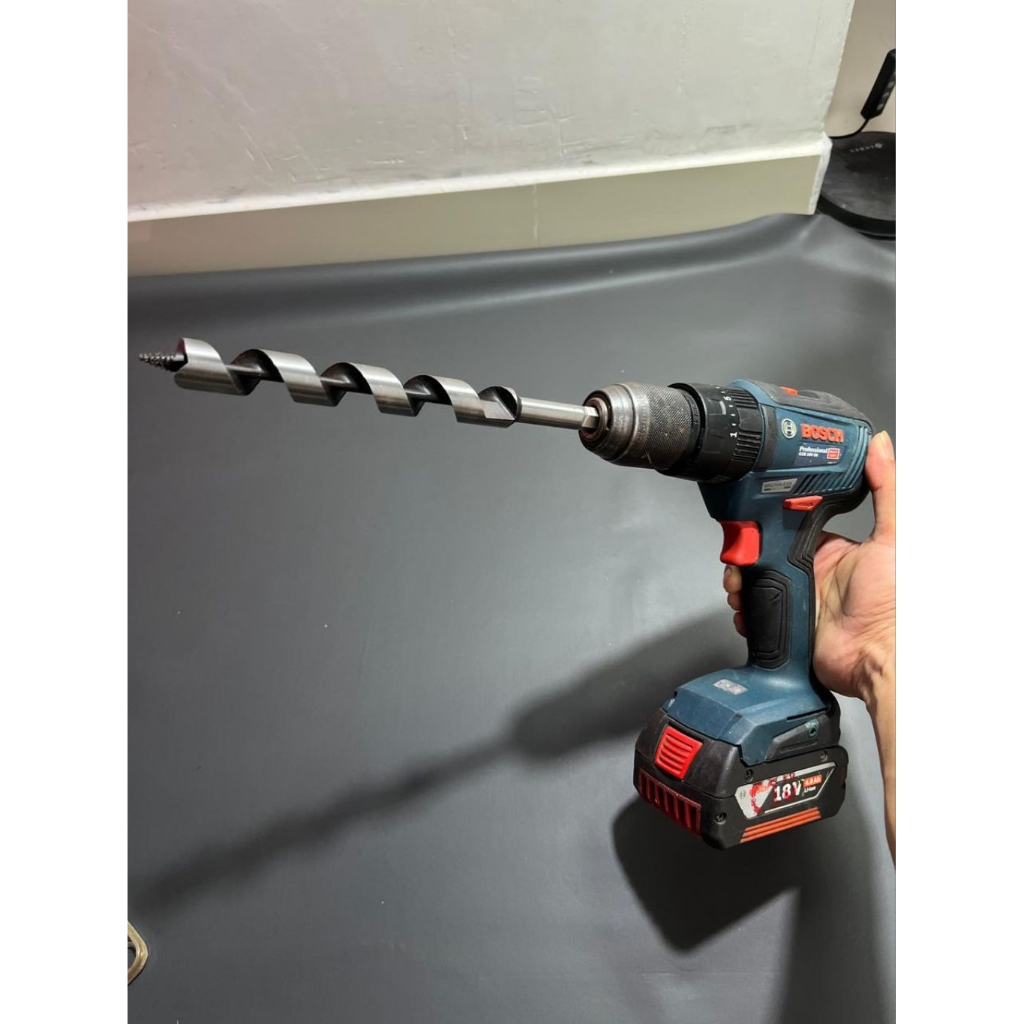 Bor cordless second GSB 18V-50, batrei 4.Ah cas 4A