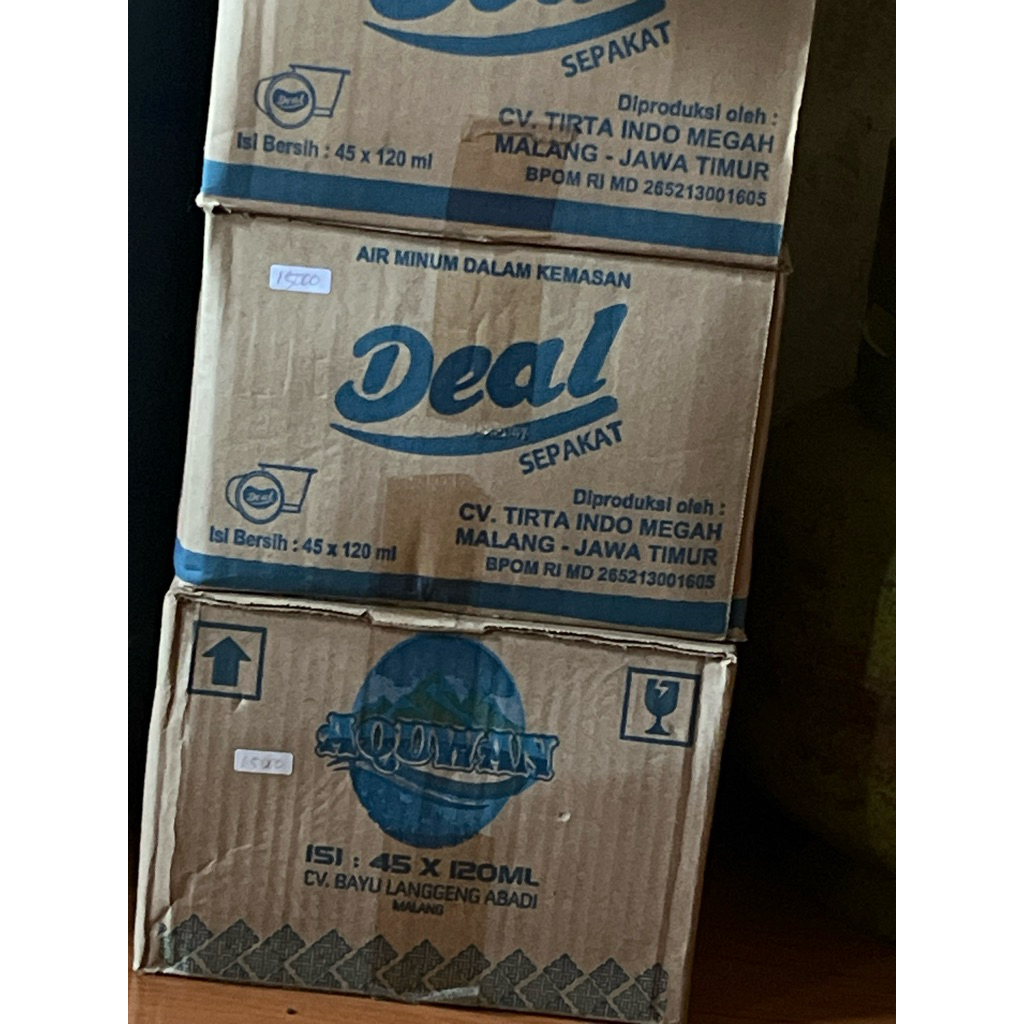 Air mineral bergizi sehat satu kardus