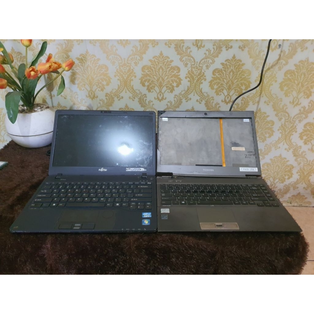 Mobo Laptop Toshiba - Fujitsu Core i7 Bonus casing