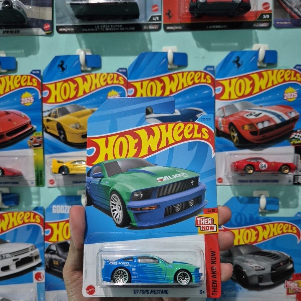 HOT WHEELS FORD MUSTANG FALKEN