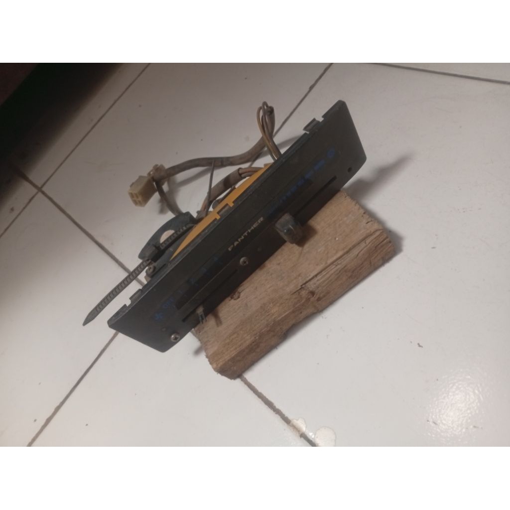 panel AC Panther kotak