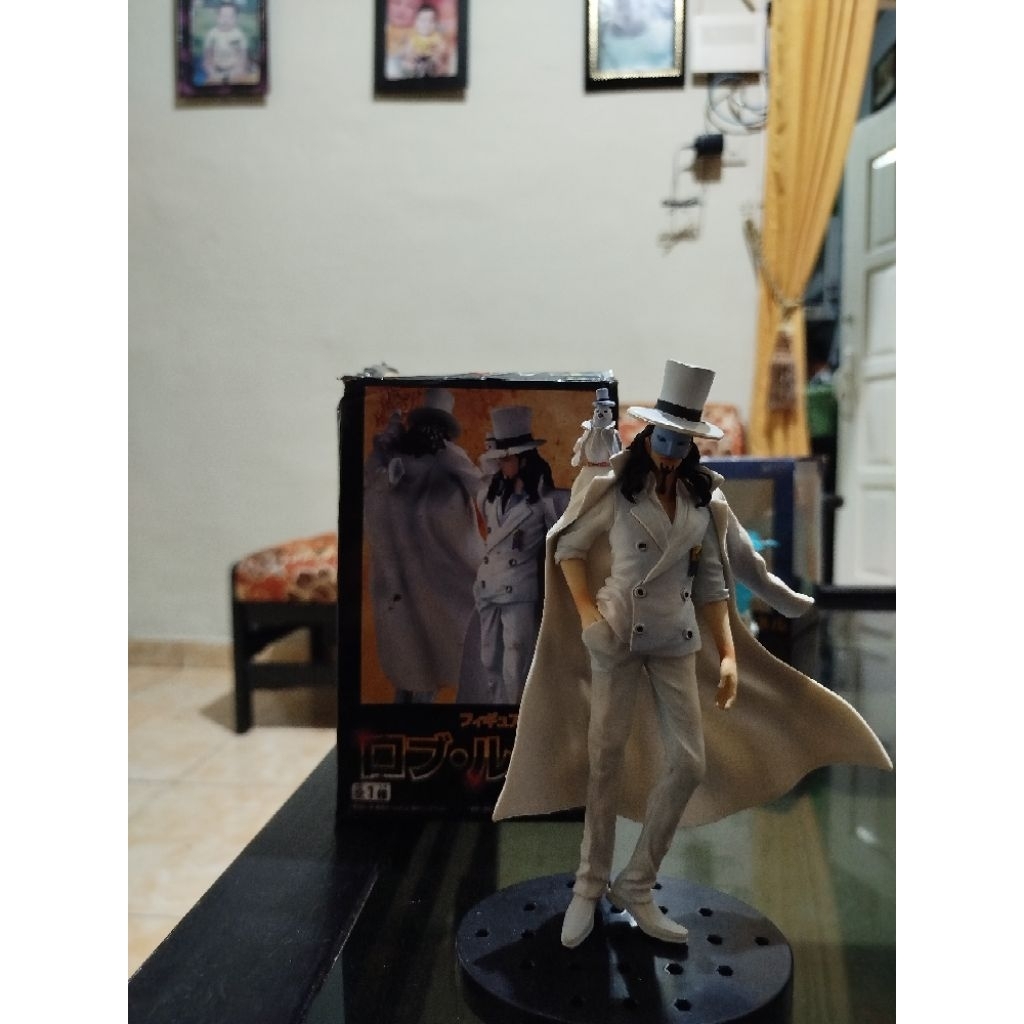 action figure rob lucci