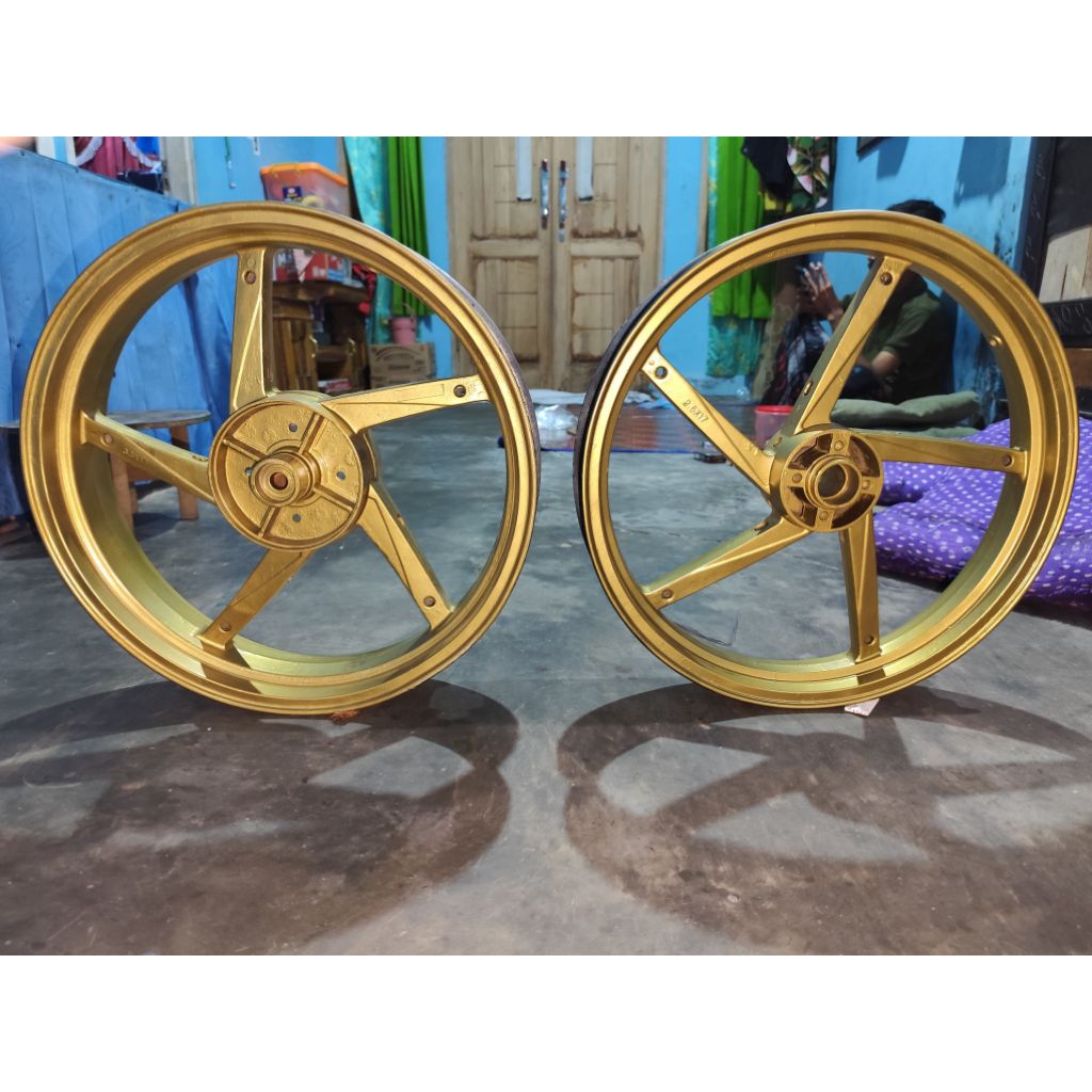 velg pelek racing Thunder tander 1 set depan belakang original copotan
