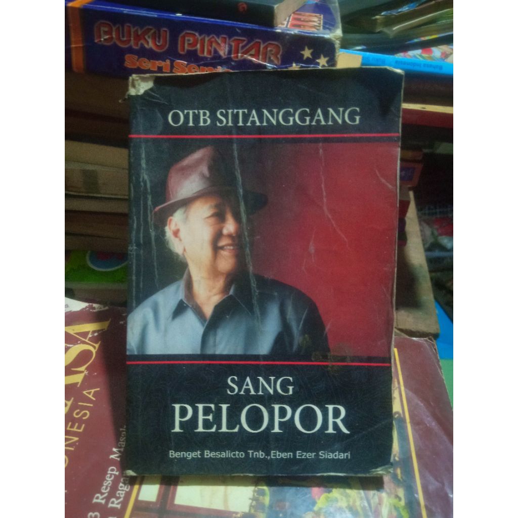 buku OTB Sitanggang Sang pelopor