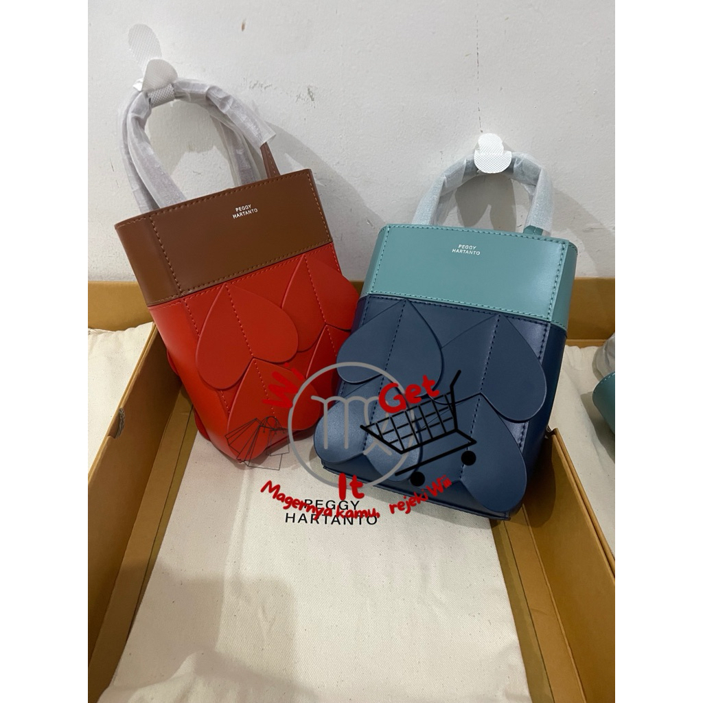 Axil Marine/bayou by Peggy Hartanto