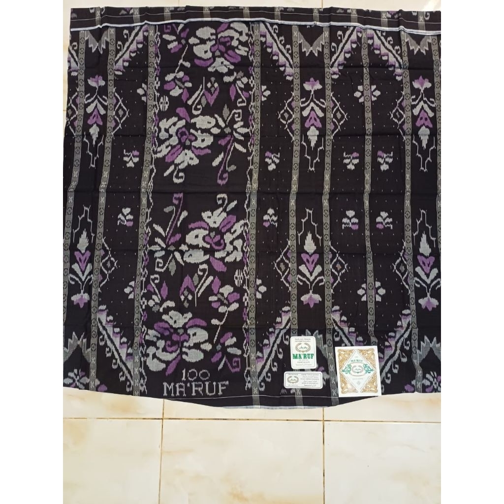 Sarung ma'ruf motif GTK Mesres