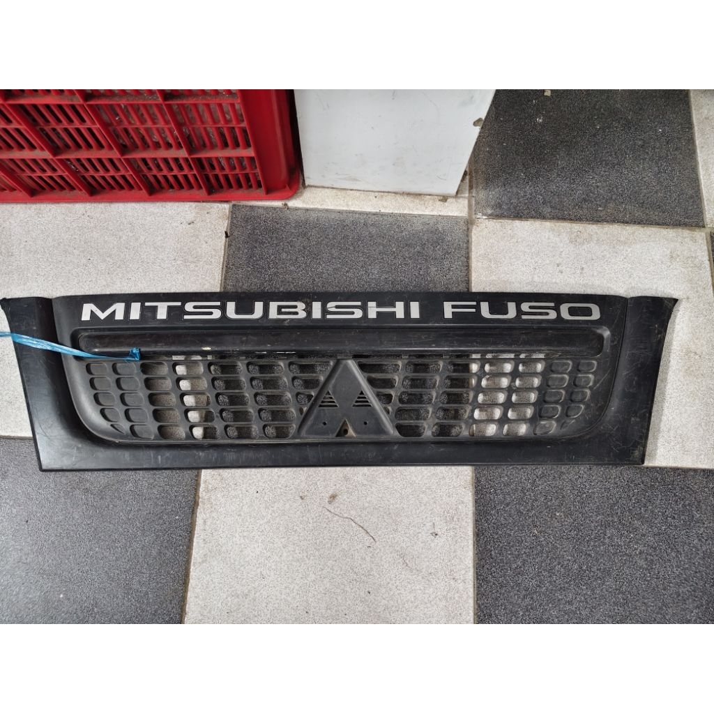 grile gril depan Mitsubishi canter fuso original copotan