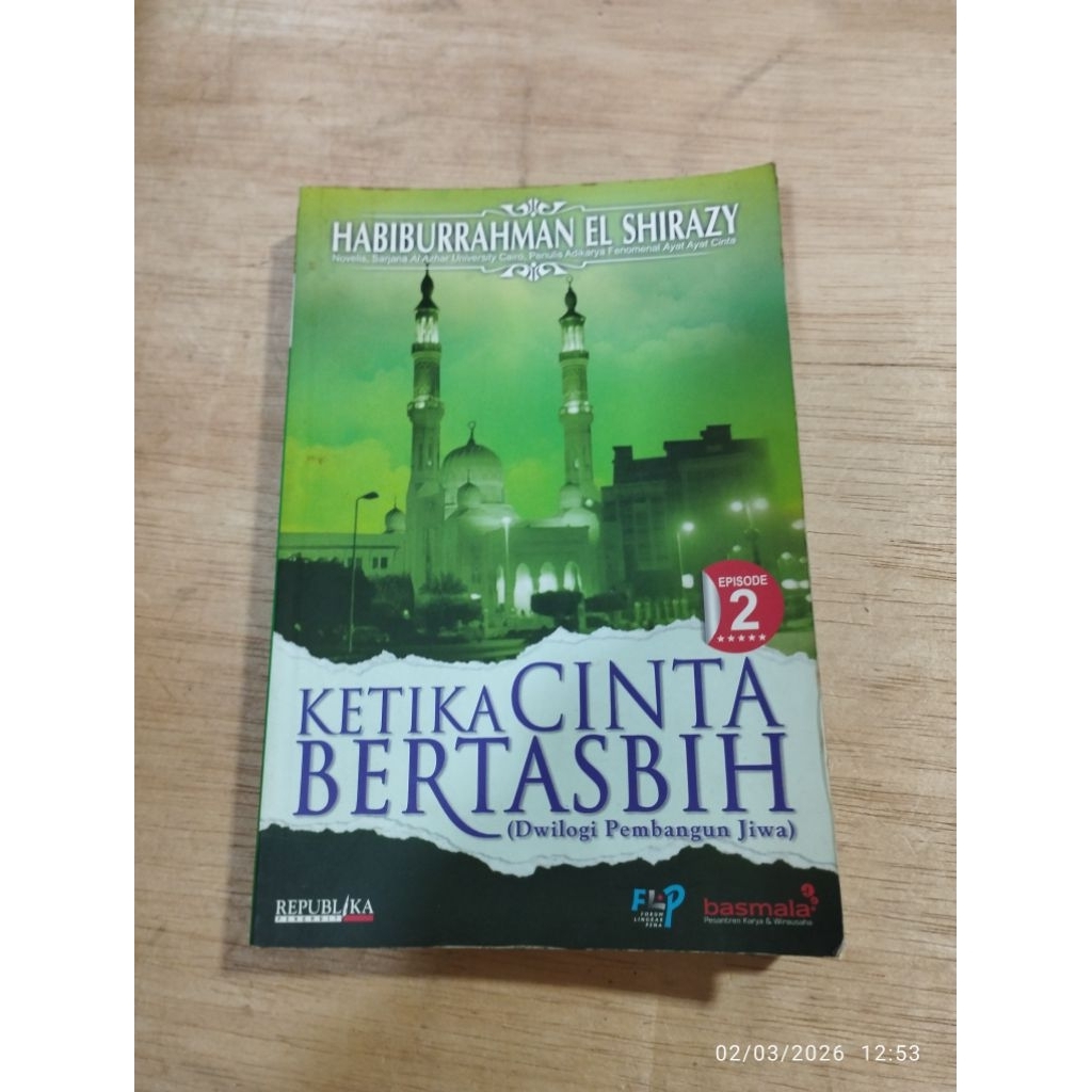 Buku Bekas Original Ketika Cinta Bertasbih