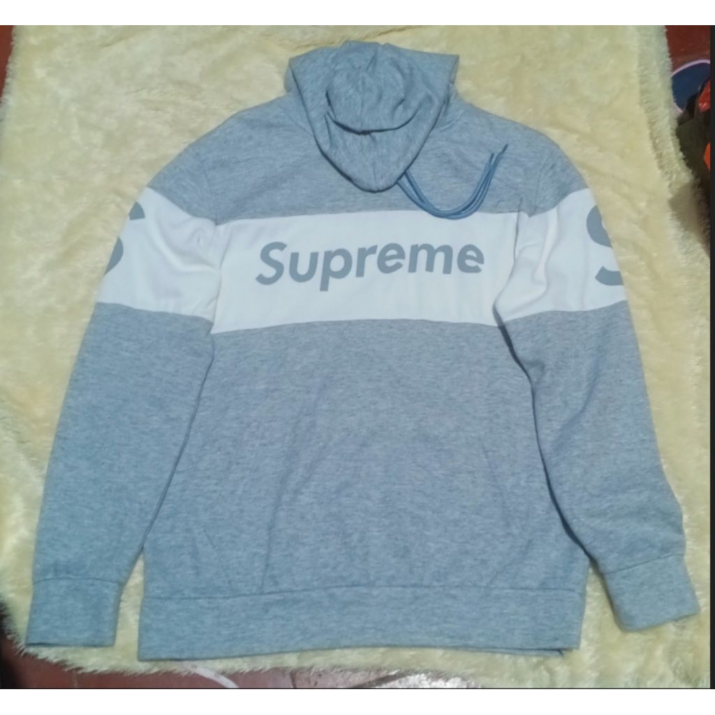Supreme Hoodie