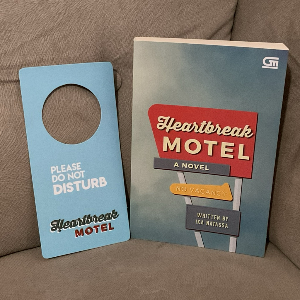 [PRELOVED] Heartbreak Motel by Ika Natassa