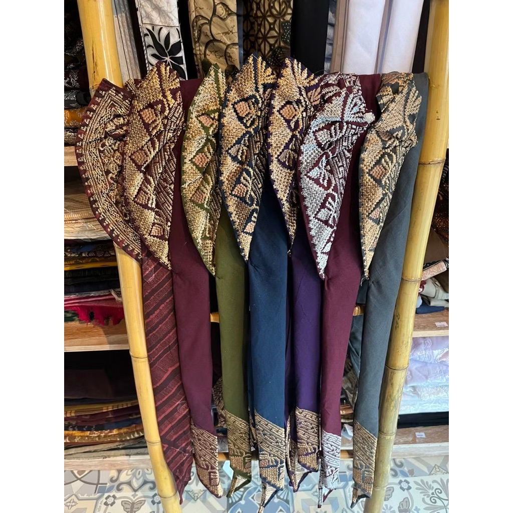 udeng songket setengah jadi