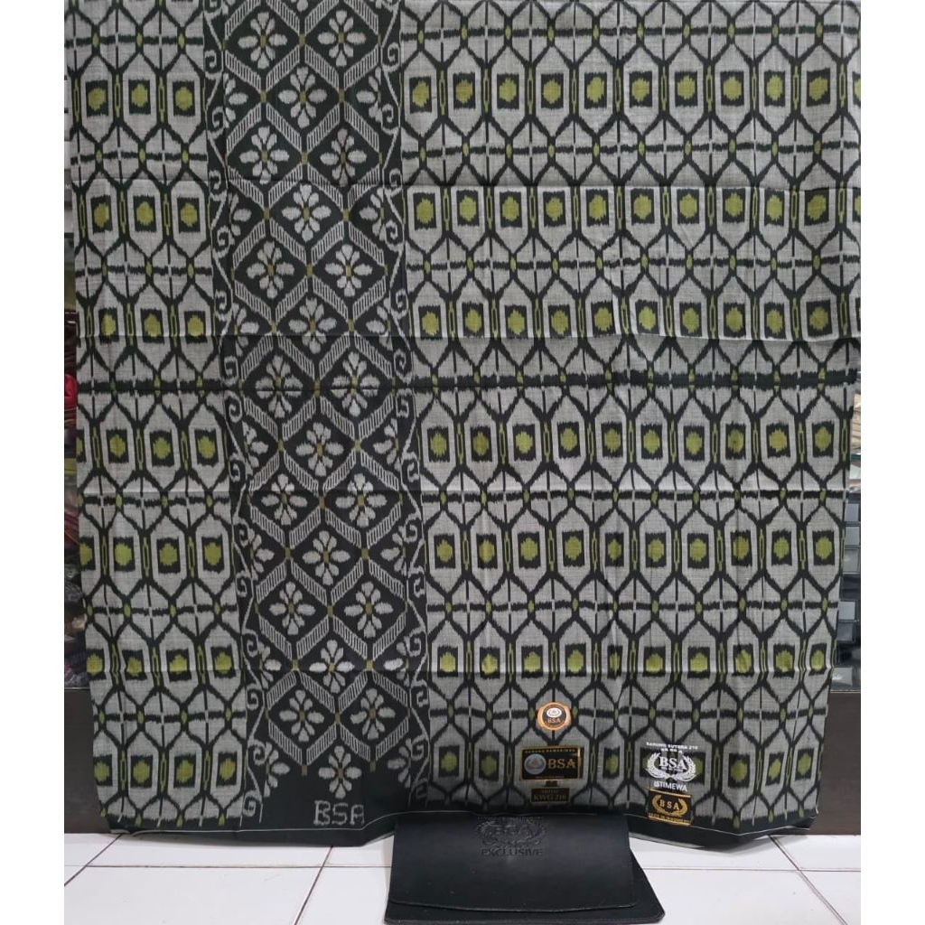 Sarung BSA FULL SUTRA 210 Motif KWG GOLD