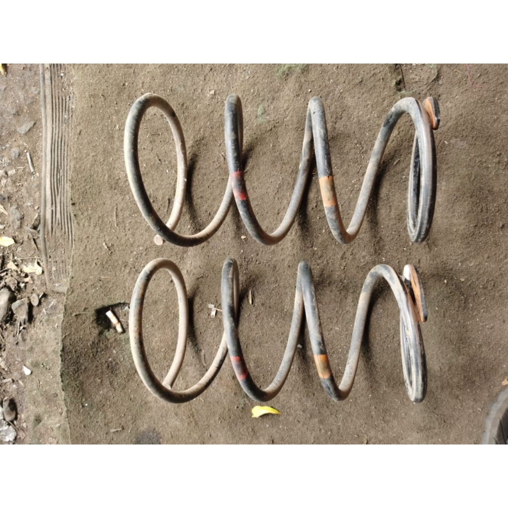 Per keong belakang Nissan Xtrail T30