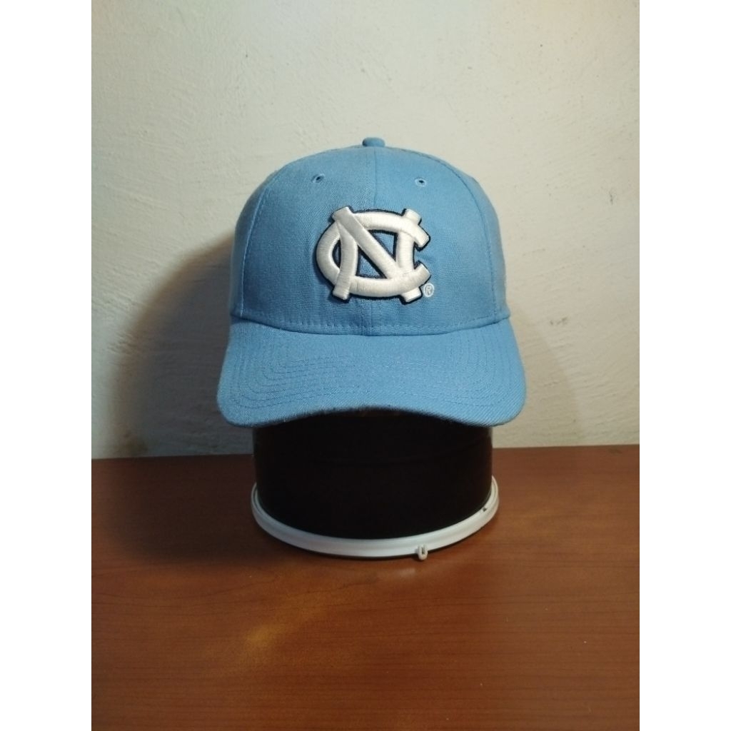 Topi New Era North Carolina NC