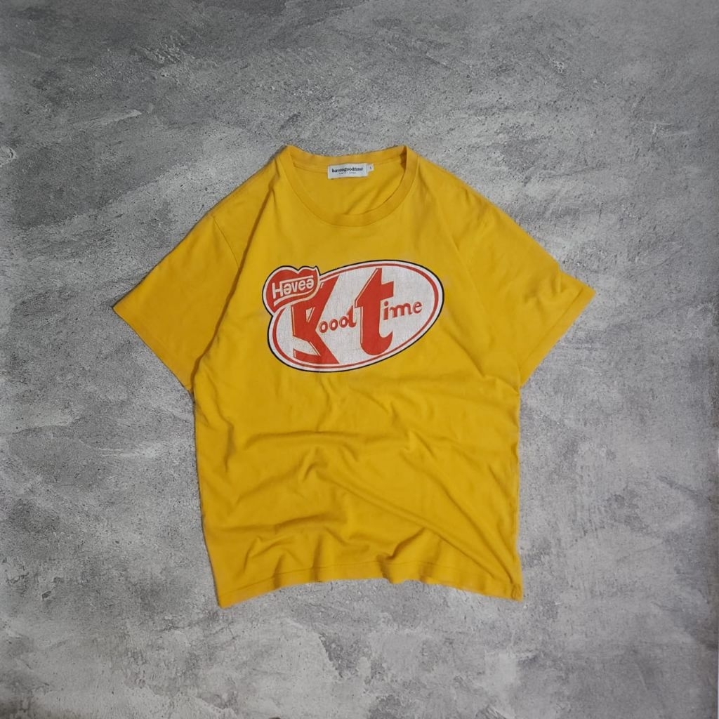 Hagt X kitkat yellow