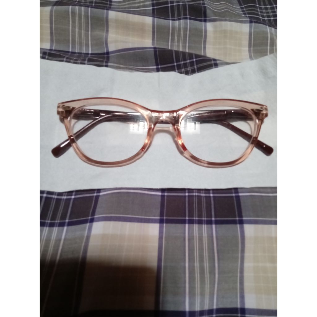 Kacamata baca wanita plus 1
