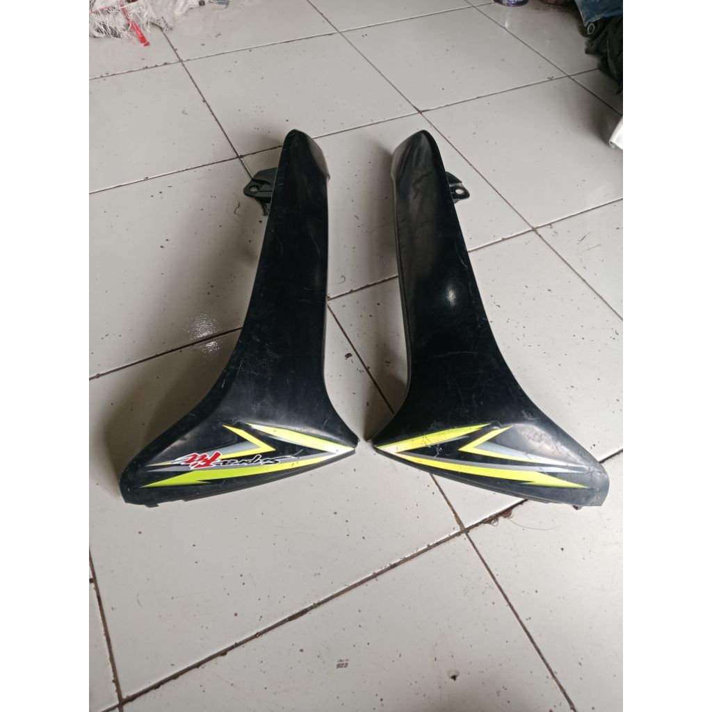 sayap luar Supra X Supra Fit lama bekas original