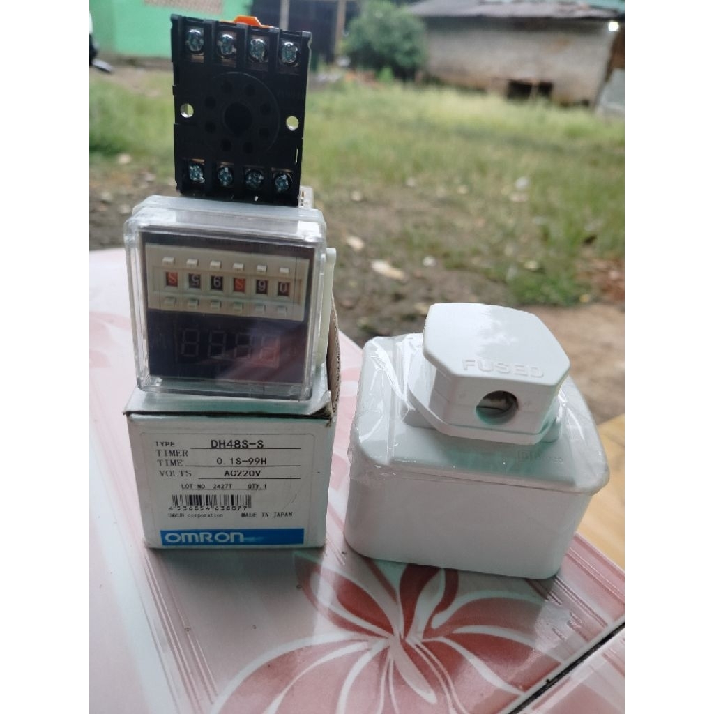 relay omron & stop kontak ac