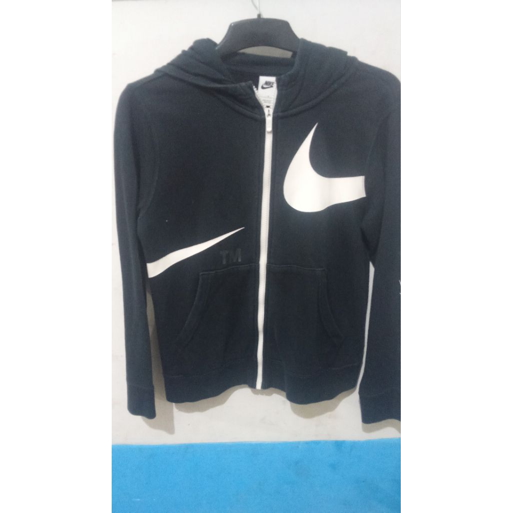 Nike-B Swoosh Hoodie