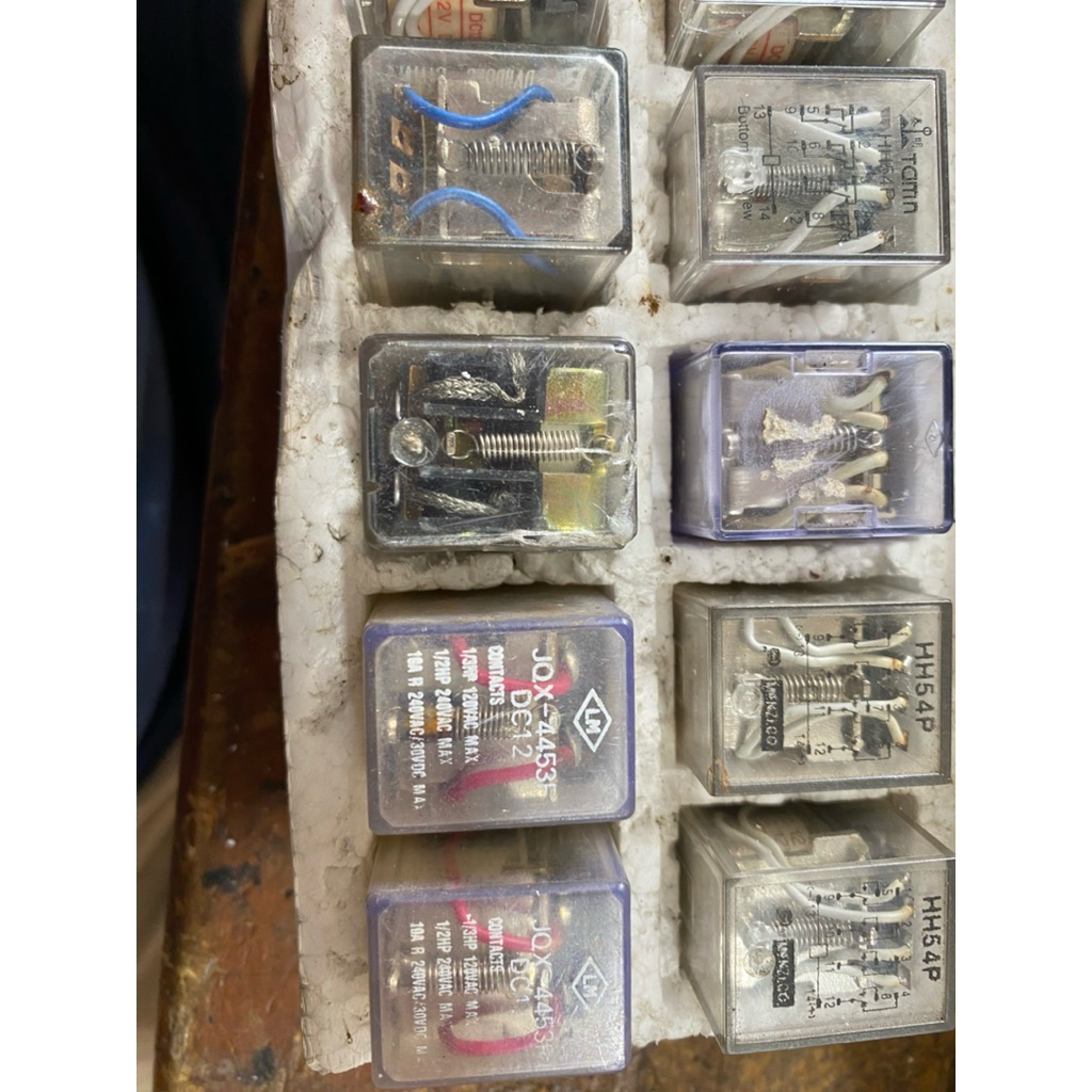 RELAY 220v dan 240v 8KAKI ( KUALITAS BAGUS)