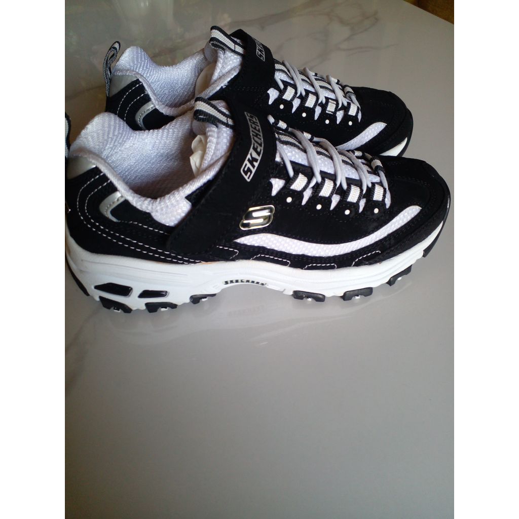 Preloved Sepatu Anak Skechers D'lites Size 35 Insole 22 cm Hitam Putih Velcro