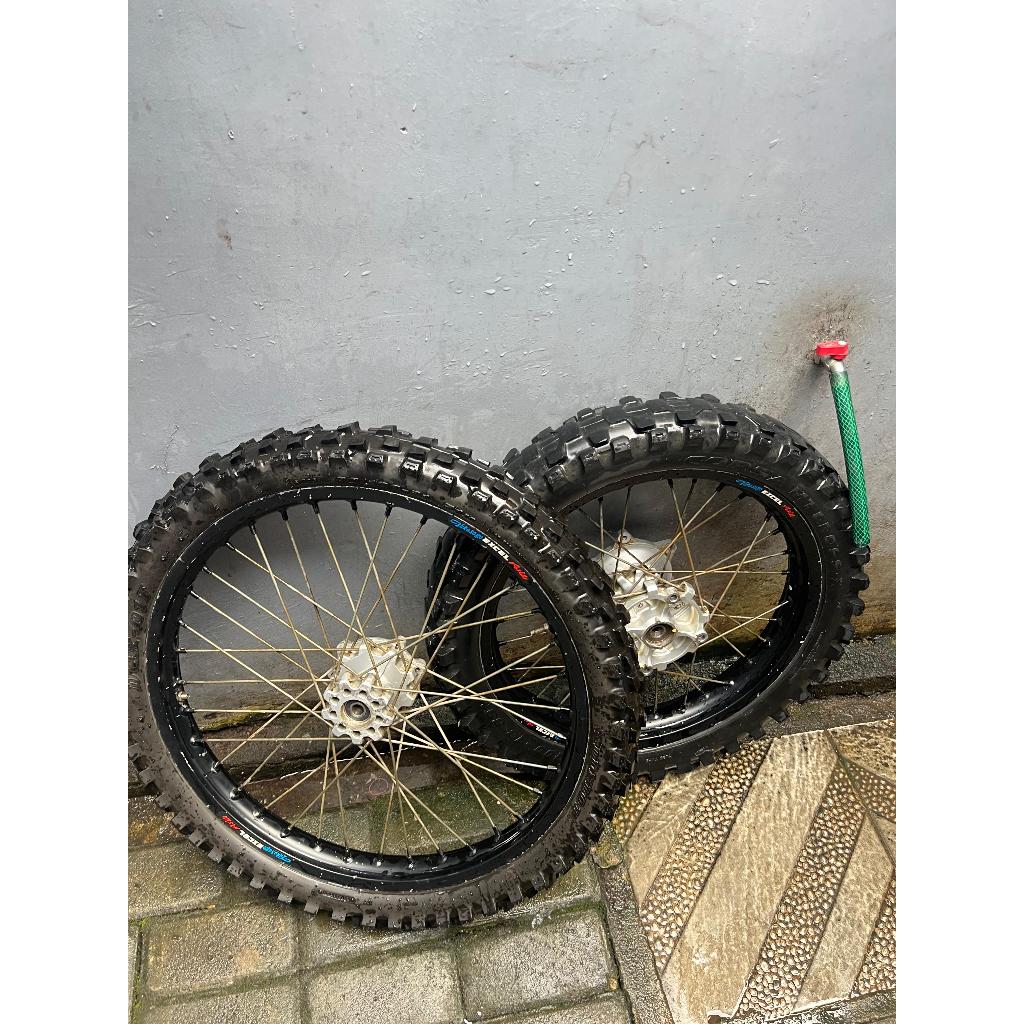 Velg Honda CRF Tahun  2019 Satu Set Lengkap, Ukuran 18 21 Ban depan baru Velg crf original