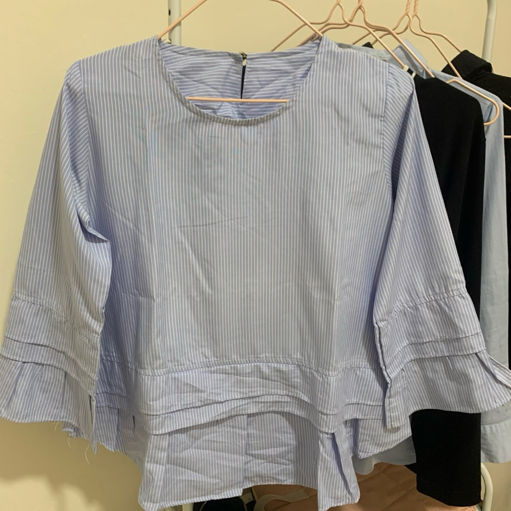 Preloved Blouse Salur Biru Muda | Blouse Wanita Biru