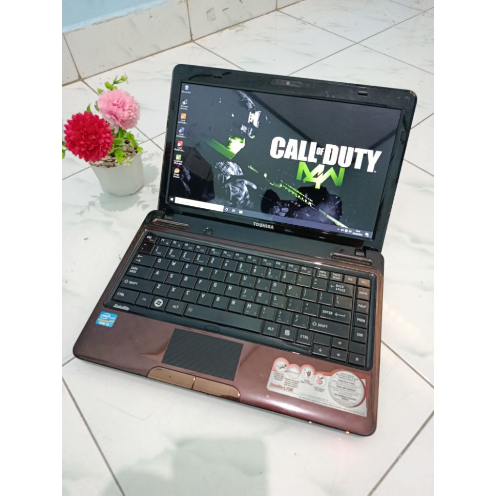 Laptop Toshiba core i3 kondisi mulus no minus