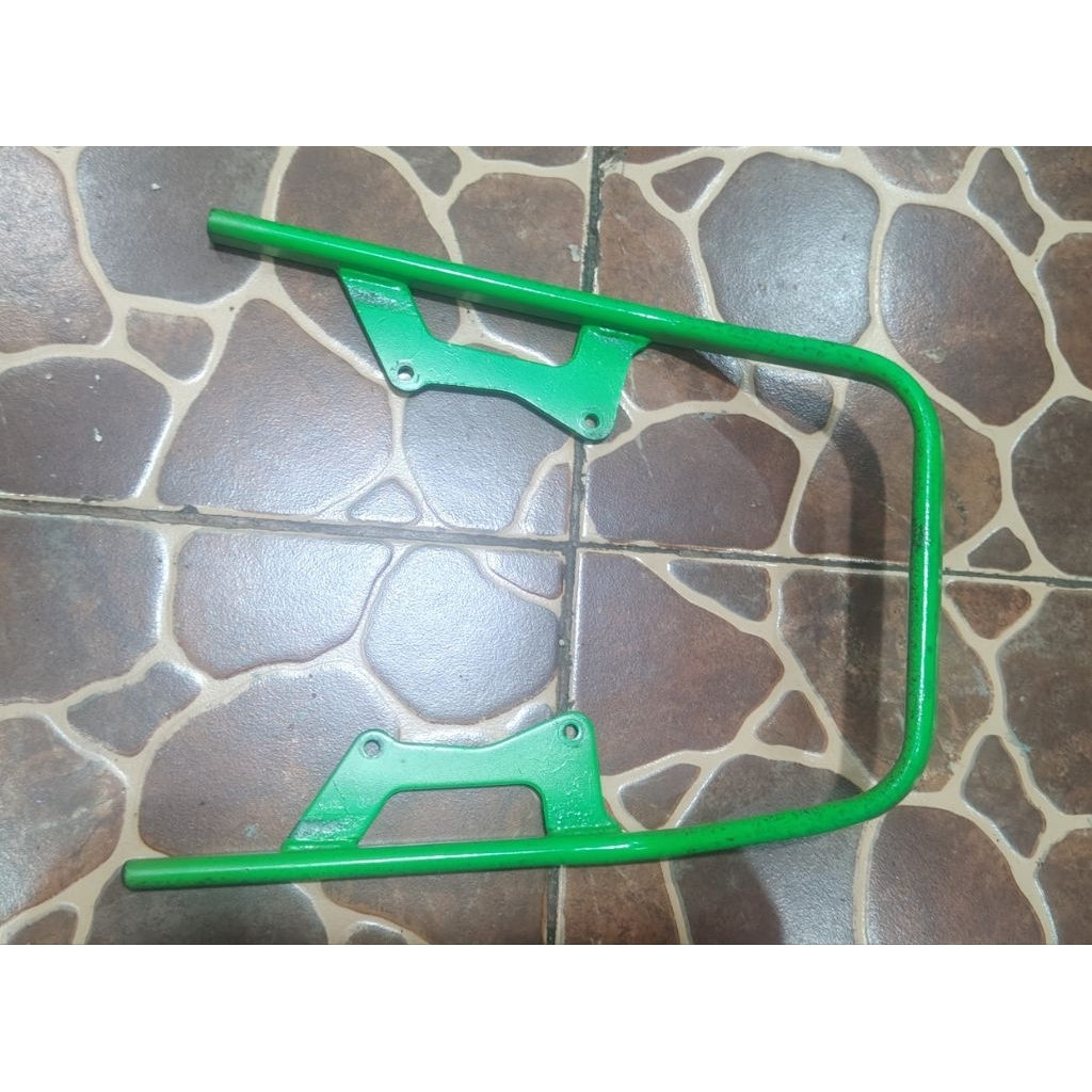 behel belakang Kawasaki Kaze r original